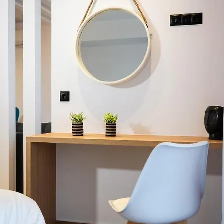 Centro Urban Suites A1 * Καλαμπάκα